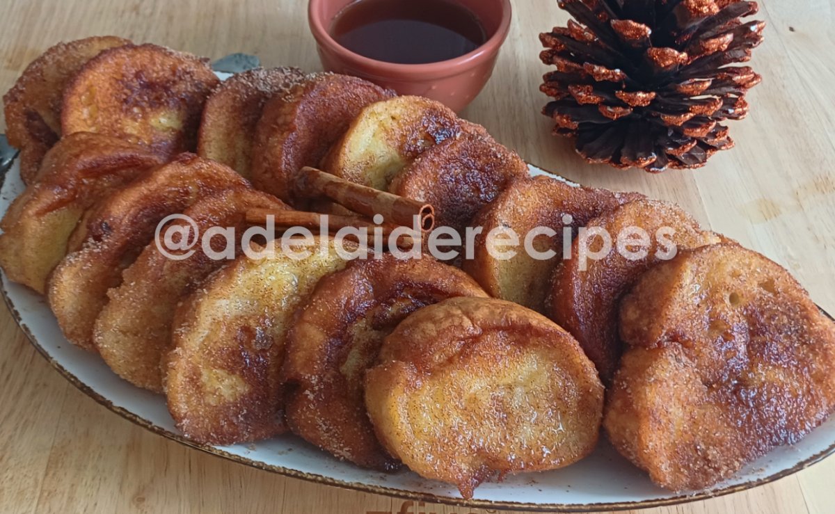 Golden Slices with Port Wine Syrup | Christmas French Toast